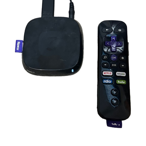Roku 3 Streaming Player Model 4200X With Power Cable, HDMI, And Remote - Picture 6 of 9